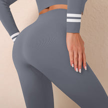 2024 New Seamless Knit Hip Lifting Yoga Pants