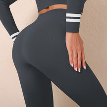 2024 New Seamless Knit Hip Lifting Yoga Pants